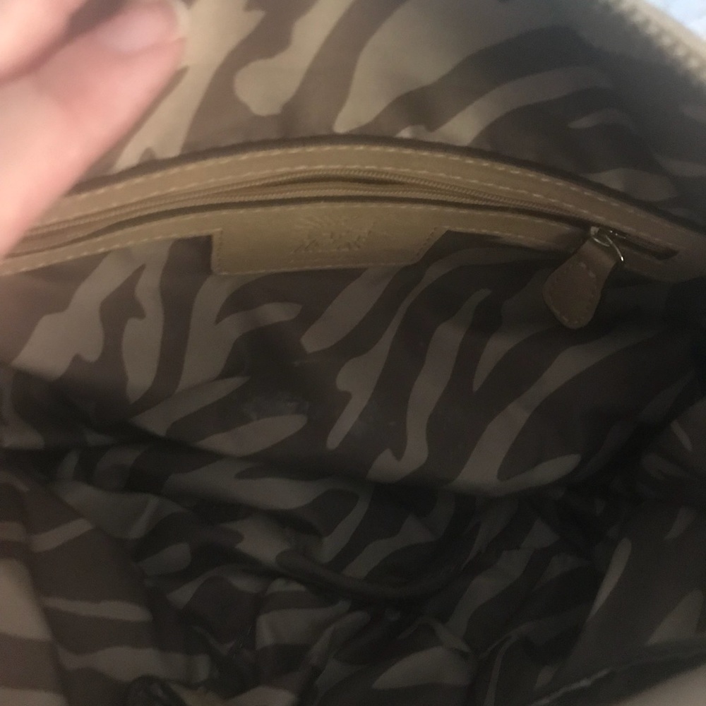 💥Donated💥Anne Klein Purse Great Condition - Picture 5 of 6